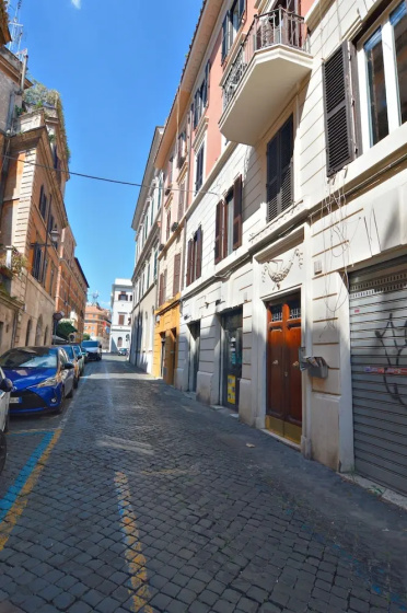 Romaresidence Trastevere Guesthouse — забронировать отель в Риме