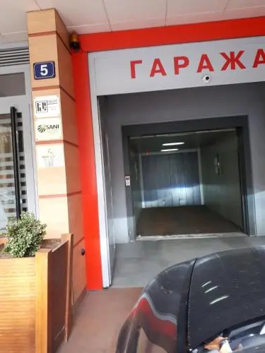 Parlament Apartment — забронировать отель в Белграде