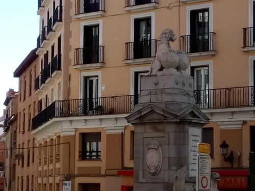 Apartamentos Imagine Madrid — забронировать отель в Мадриде