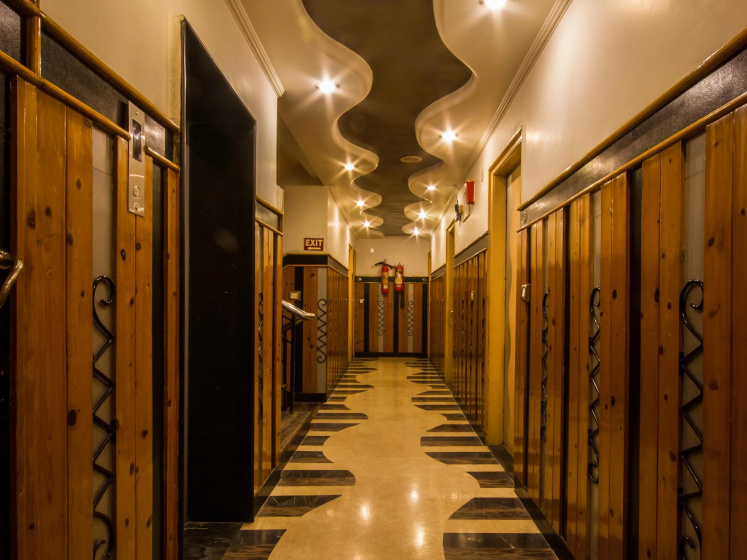 The Sun Court Hotel Yatri — отель рядом с интересными местами в Дели