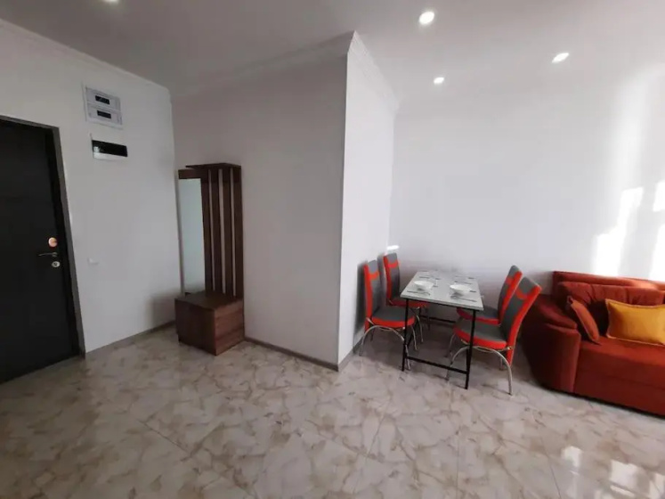 Leo Group Apartment 21-03 Elegance Batumi — отель с удобствами в Батуми