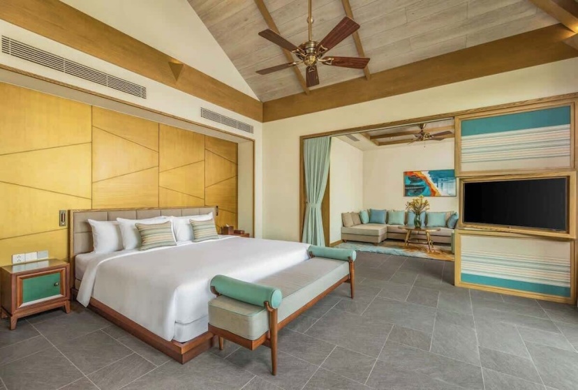 Beachside Villa: 2BR Private Pool & Breakfast — отель с удобствами в Дананге