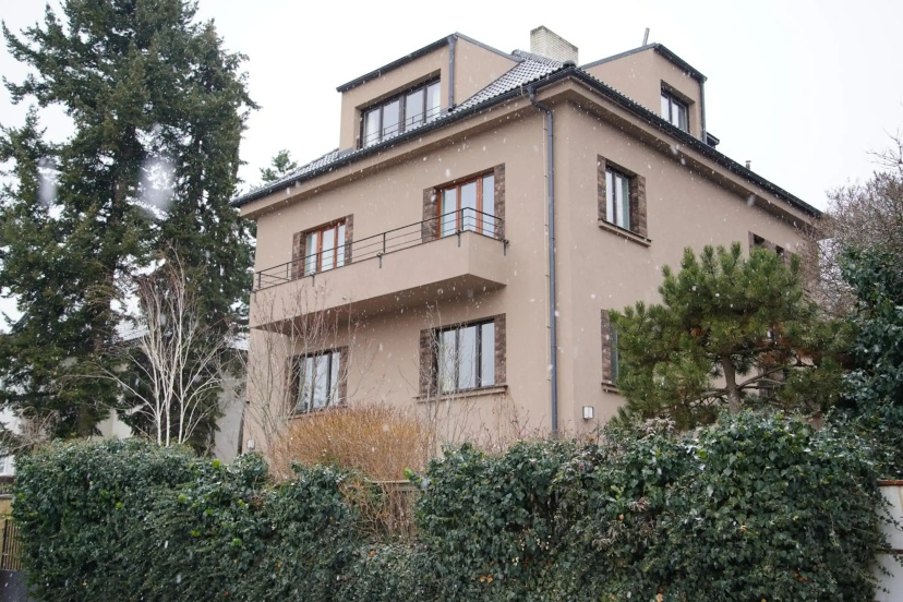 Цены на APARTMÁN V ZAHRADĚ PRAHA TROJA - APARTMENT IN THE GARDEN PRAGUE Troja в Праге