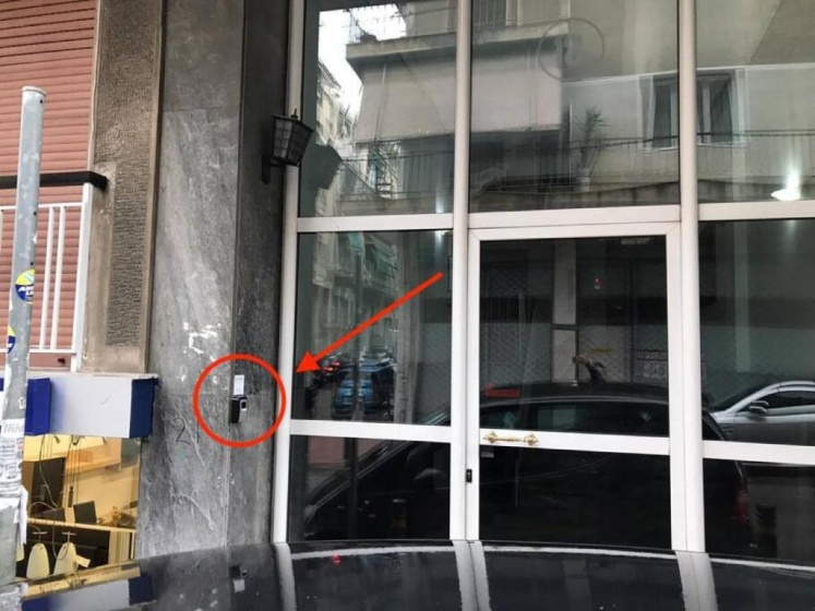 Central Apartment next to Ambelokipi metro — забронировать отель в Афины