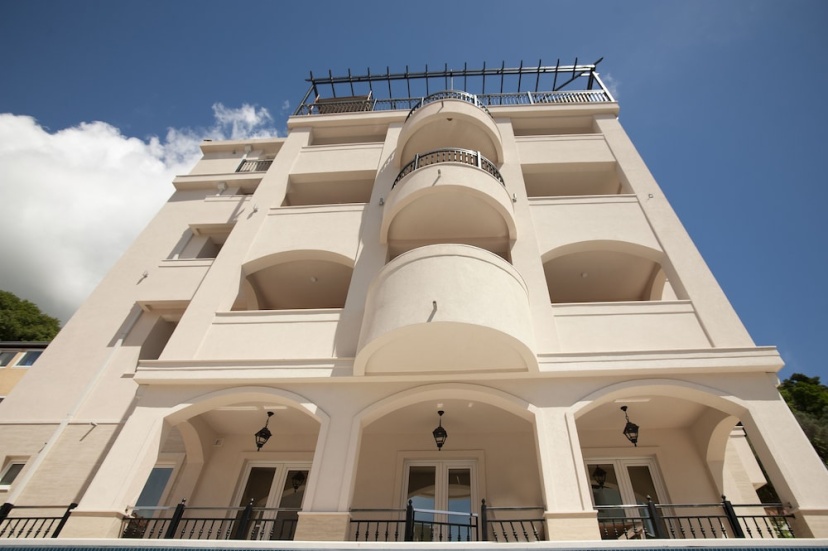 Casa Mia Rooms and Apartments — комфортный отель в Будва