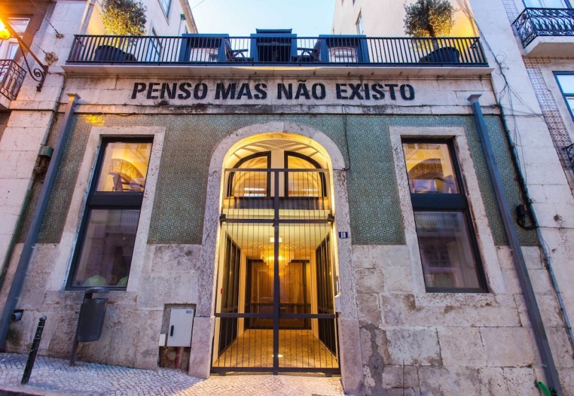The Old Stables Chiado Apartments — забронировать отель в Лиссабоне