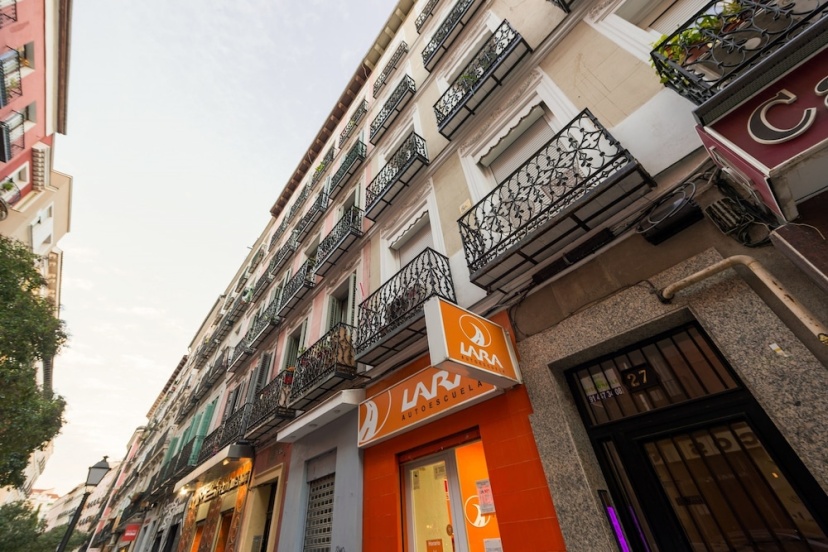 Apartamento alternativo Malasaña — отель с удобным расположением в Мадриде