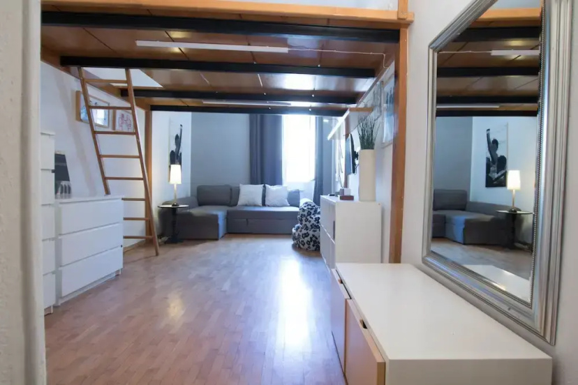 JOIVY Splendid Flat In Perfect Centre — комфортный отель в Милане