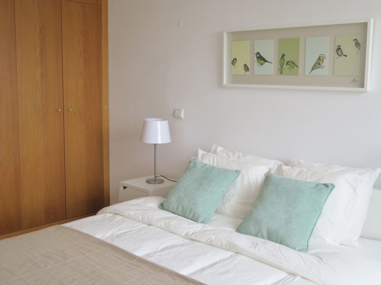 Charming apartament - 2bedrooms & Garage — отель с удобствами в Лиссабоне