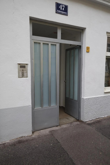 Apartment NUMBER 17 — отель с удобствами в вене