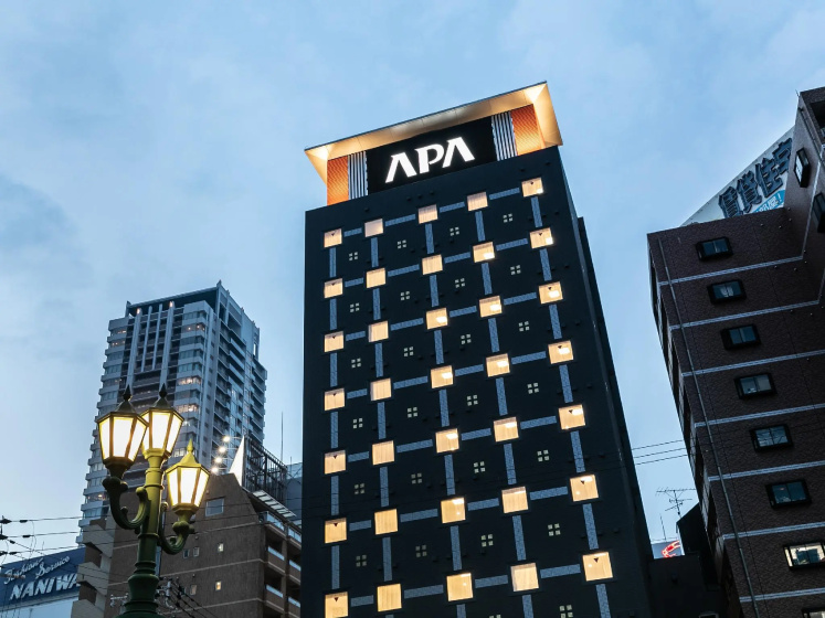 APA Hotel Namba Shinsaibashi Nishi — отель с удобствами в Осаке