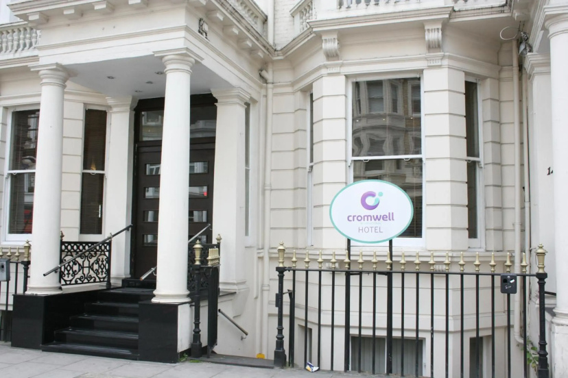 Cromwell Crown Hotel — отель с удобным расположением в Лондоне