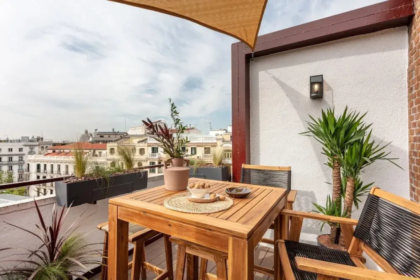 Skoura - 3 Bedrooms and Terrace in Almagro — отель с удобным расположением в Мадриде
