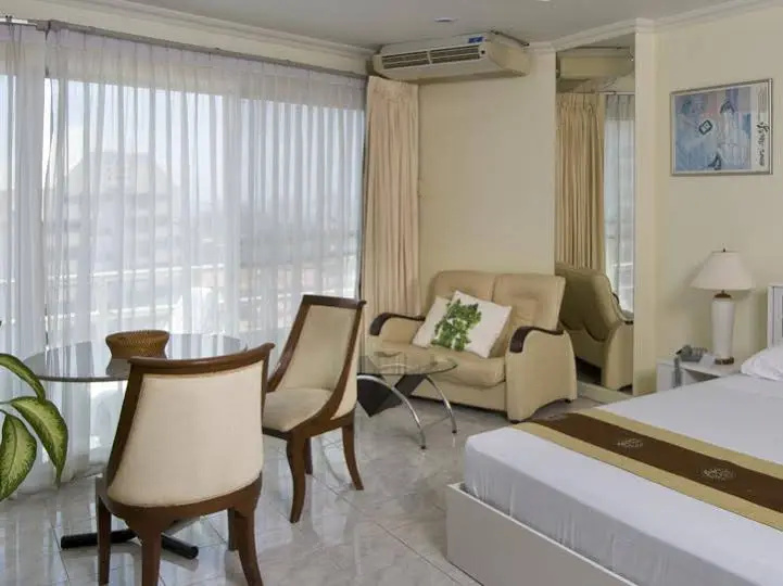 Jomtien View Talay 1 Studio Apartment — отель с удобным расположением в Паттайе