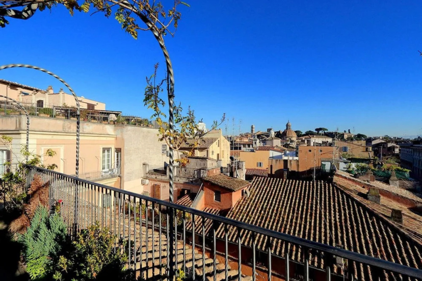 Piazza Mattei Terrace Apartment — комфортный отель в Риме