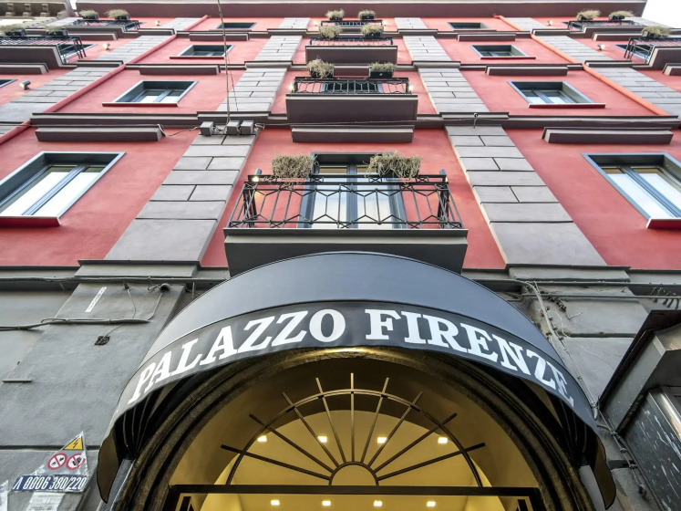 Palazzo Firenze — отель в удобной локации в Неаполе