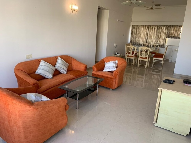 Цены на Comfortable & Relaxing Stay In Bandra East в Мумбаи