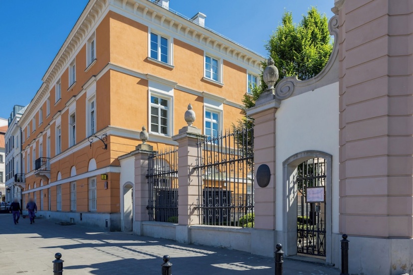 Studio in the Old City by Renters — отель с удобным расположением в Варшаве