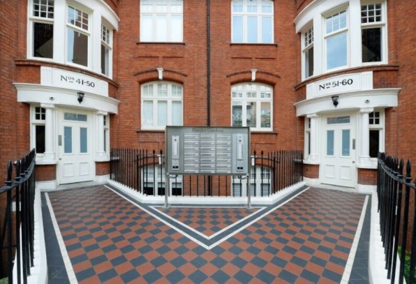 Luxurious 3 Double Bedroom Apartment Hammersmith — комфортный отель в Лондоне