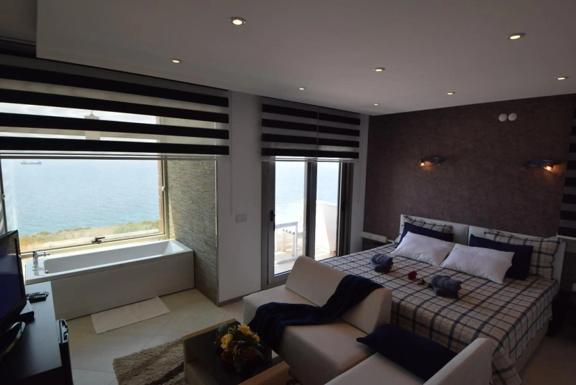 Mavi Panorama Villa — отель с удобствами в Чешме