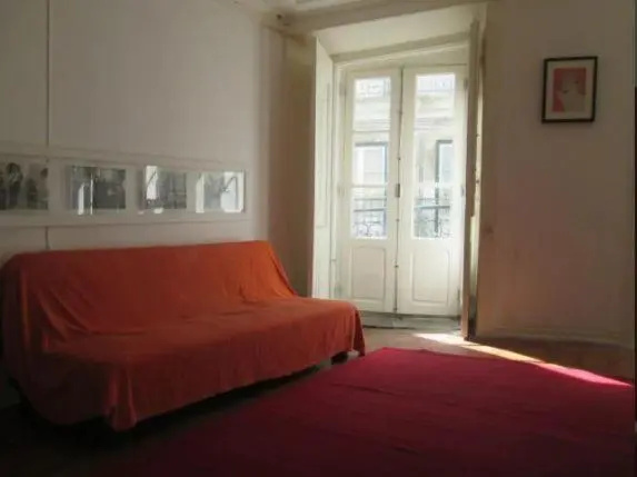 City Center Simple charming apartment — забронировать отель в Лиссабоне