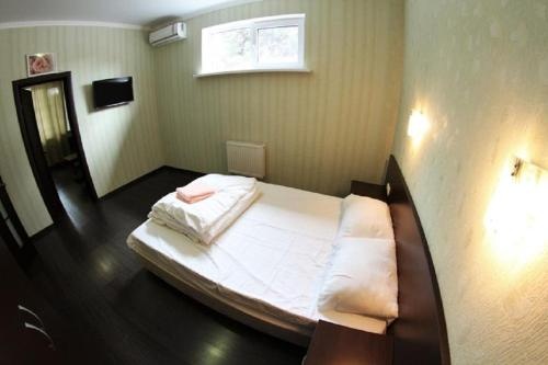 Shevchenko 21 Guest House — отель с удобным расположением в Геленджике