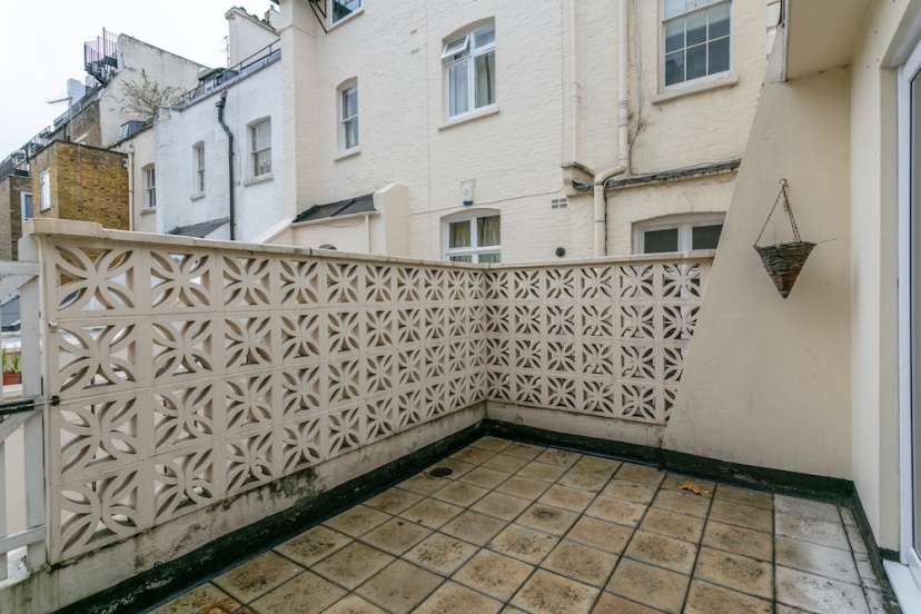 Gorgeous 3 Bedroom Apartment in Paddington — отель с удобствами в Лондоне