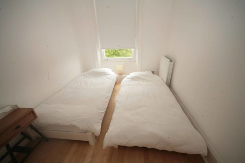2 Bedroom Apartment in Wimbledon Village — комфортный отель в Лондоне