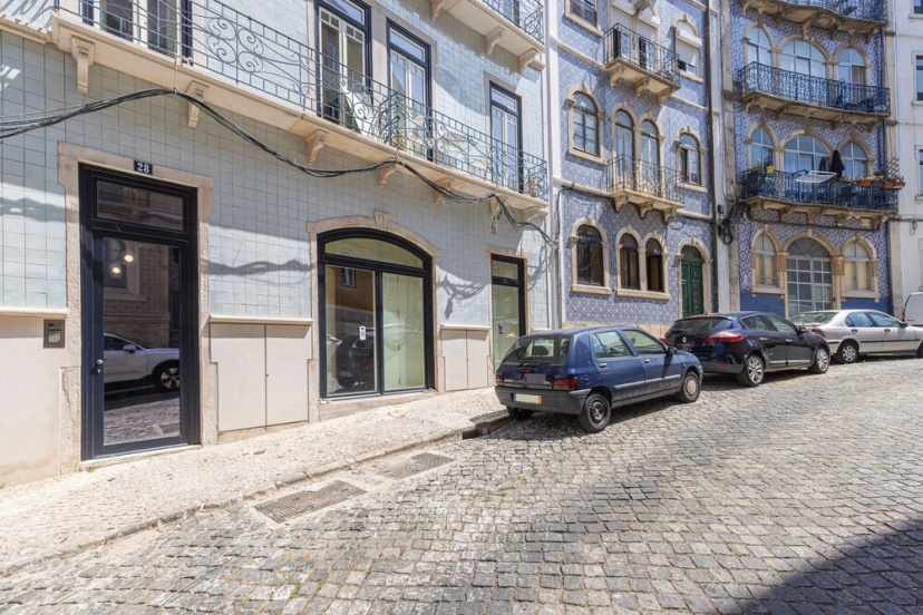 Lisbon'S Elite A Stylish & Modern Studio W Patio — комфортный отель в Лиссабоне