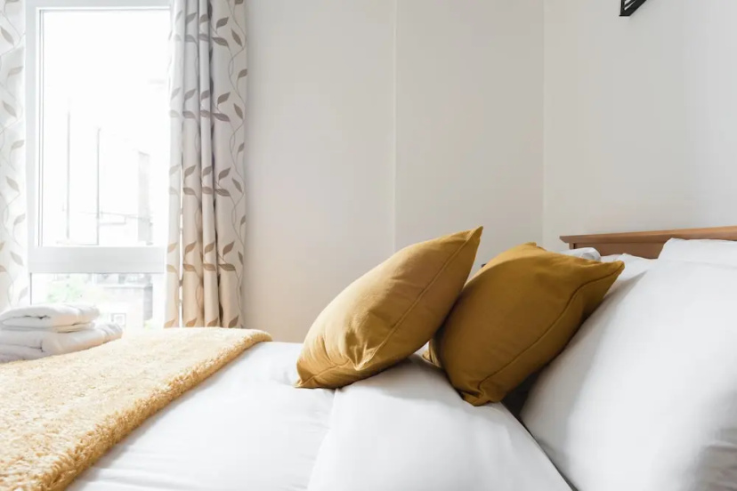 Platinum Apartments Next to Victoria Station 9981 — отель с удобствами в Лондоне