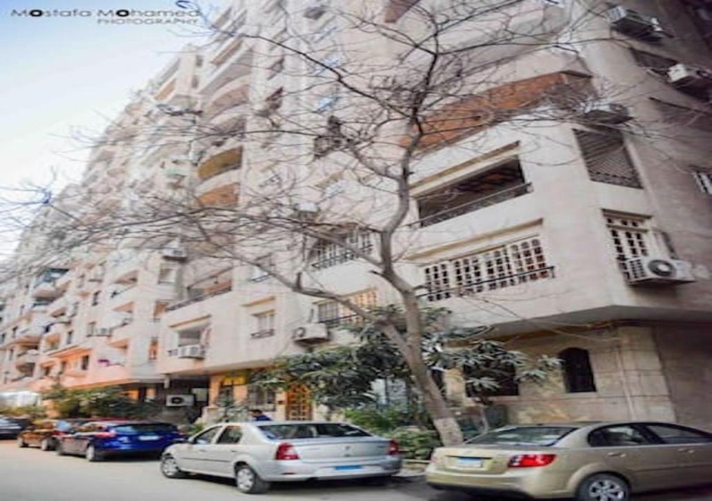 Цены на Modern 3 Bedroom Apartment Walk to Cafés & Bookstores в Каире