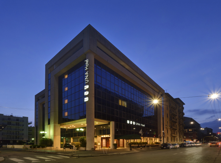 Otel' UNAHOTELS Scandinavia Milano — отель в удобной локации в Милане
