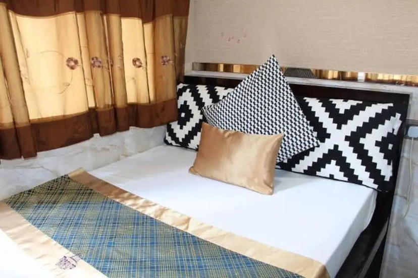 Room in Guest Room - Cozy Standard Double Room With Garden and Wifi — забронировать отель в Гонконг