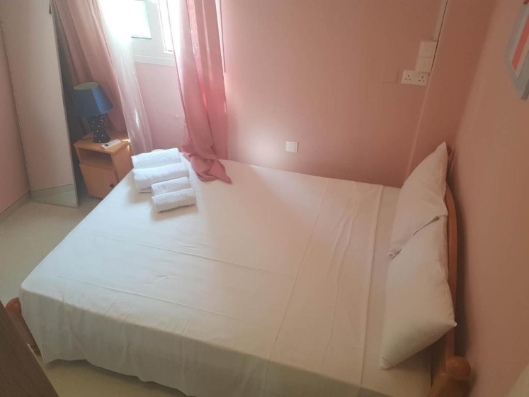 2 bedroom ground floor apt, 5 minutes walk from the beach — отель с удобным расположением в Протарас