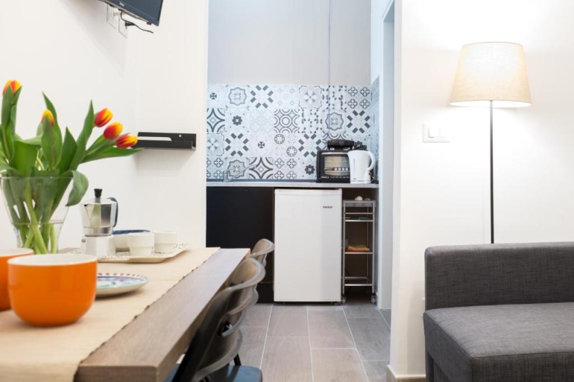 Manuela Apartments Piazza del Plebiscito Centro — комфортный отель в Неаполе