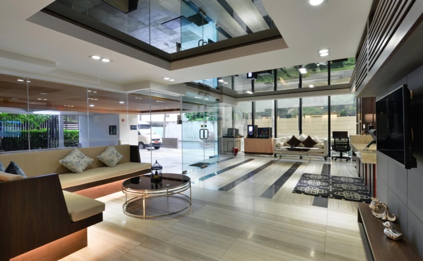Ten Ekamai Suites Serviced Apartment — отзывы гостей и цены
