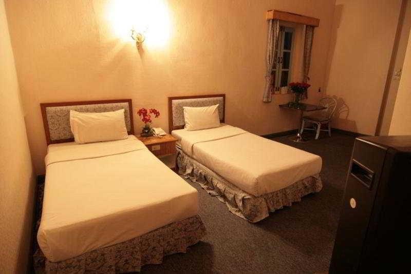 13 Coins Antique Villa — забронировать отель в Бангкоке