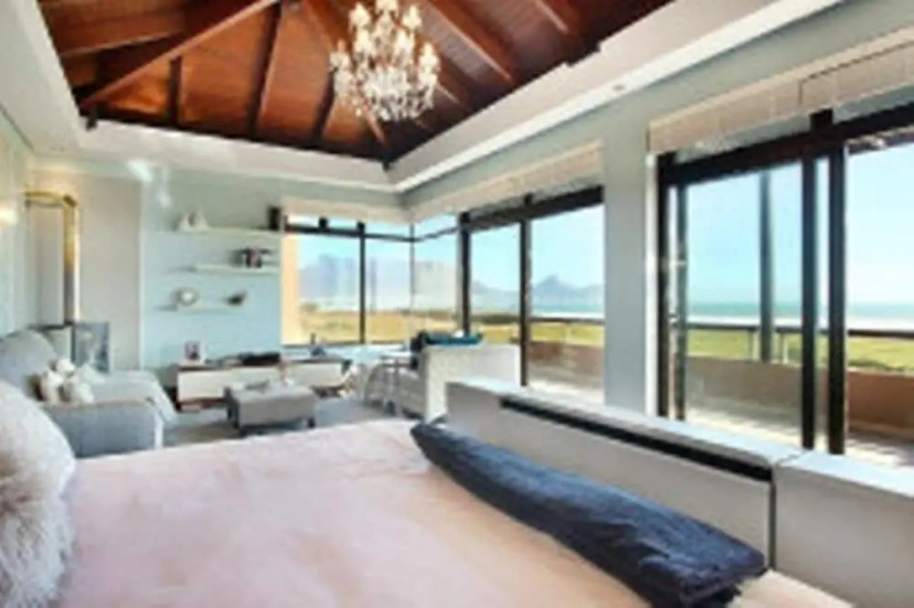 Luxury Vacation Villa — отель с удобствами в Кейптауне