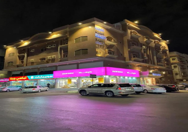 Nayifat Furnished Apartments — отель с удобным расположением в Джидде