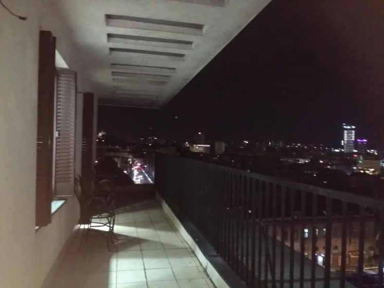 Cozy penthouse apartment with great view — отель с удобным расположением в Белграде