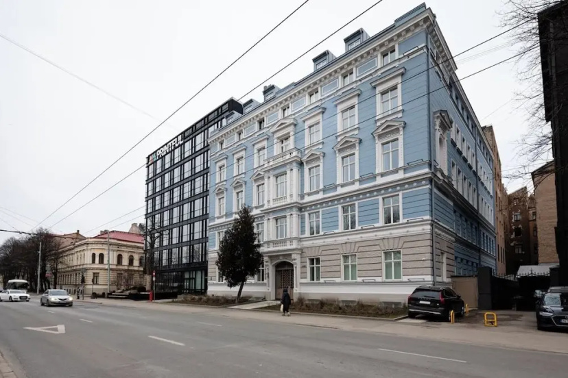 Цены на Designer Parkside Apartments в риге