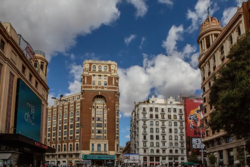Apartamento moderno junto a la Gran Via — отель в Мадриде, Испания