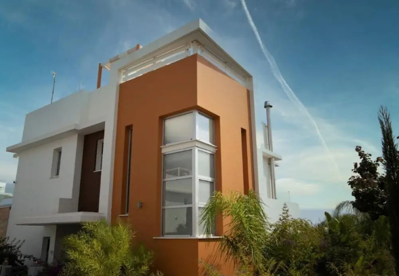 Remarkable 3-bed House in Paralimni — отель с удобствами в Протарас