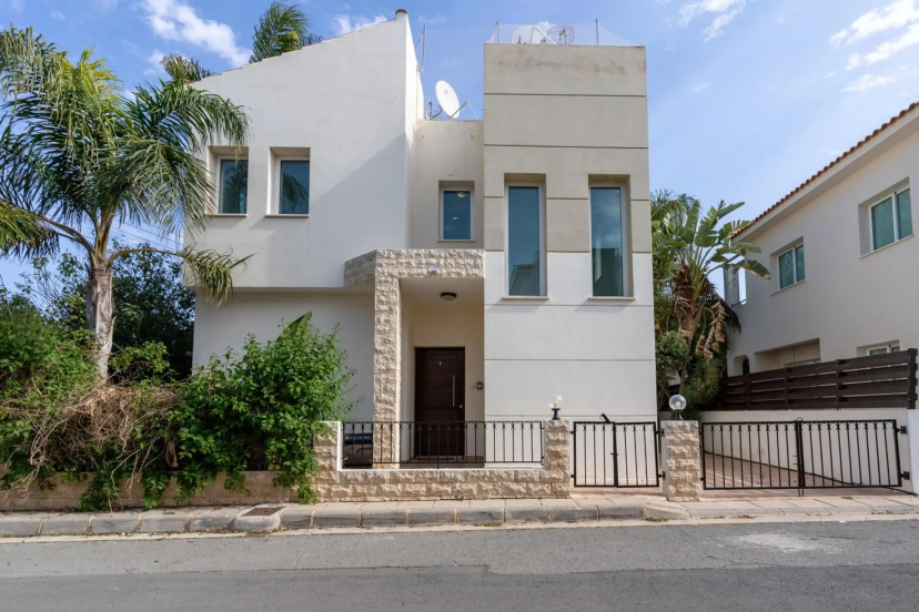Цены на Casa Yasmina-3-Bedroom Villa in Protaras в Протарас