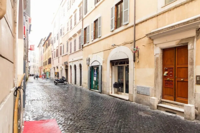 Apartment Spanish Steps — забронировать отель в Риме