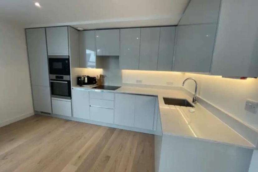 Modern 1BD Flat Near River Thames, Battersea! — забронировать отель в Лондоне