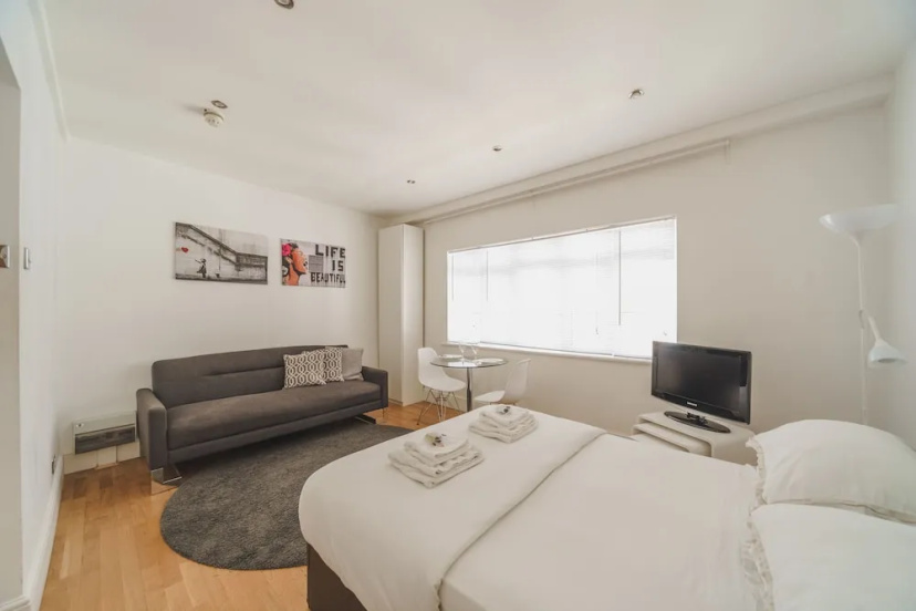 Smart Studio D'Arblay St Berwick Street — забронировать отель в Лондоне