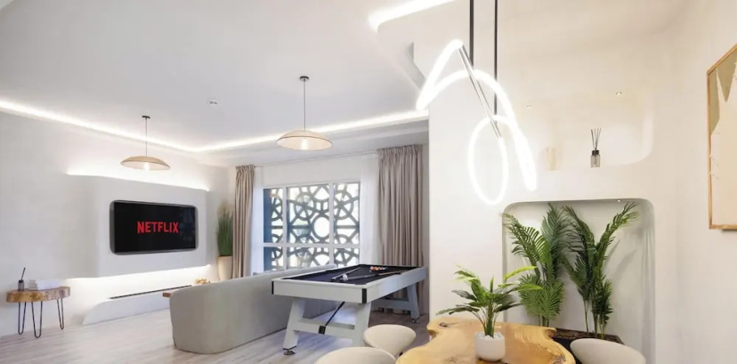 Цены на LUX Contemporary Marina View Suite 7 в Дубае