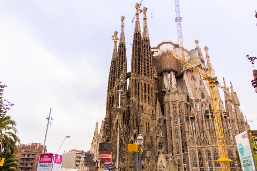 Charm Apartment Sagrada Familia — забронировать отель в Барселоне