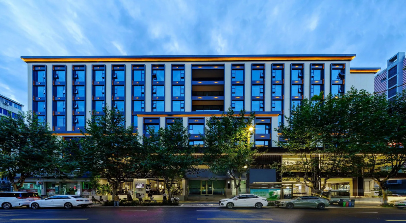 Hilton Garden Inn Chengdu Kuanzhai Alley 3 — отель в Чэнду, Китай